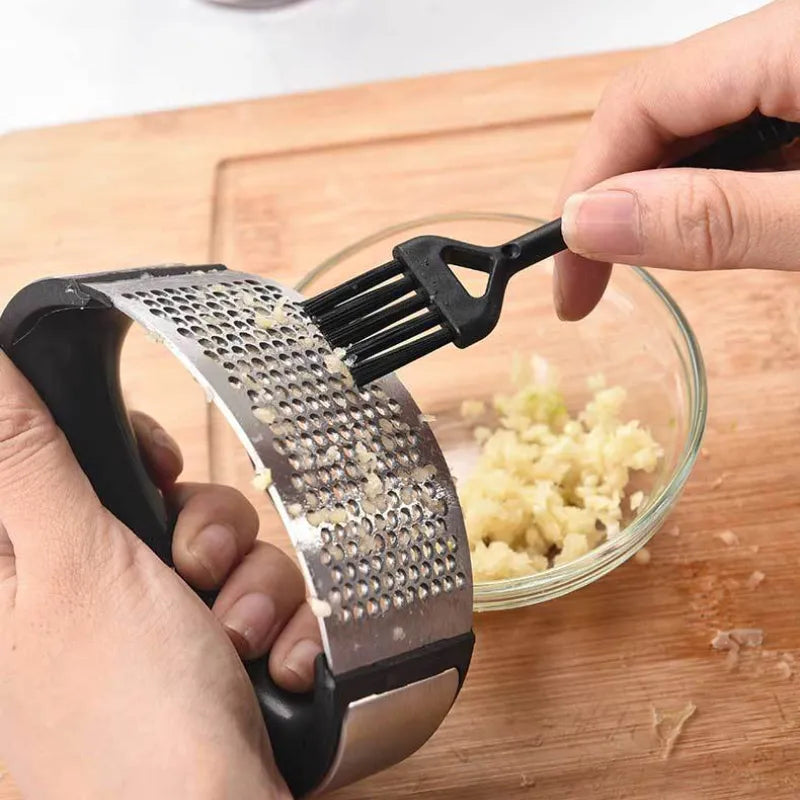 Stainless Steel Garlic Press Crusher Fruit Vegetable Kitchen Gadget