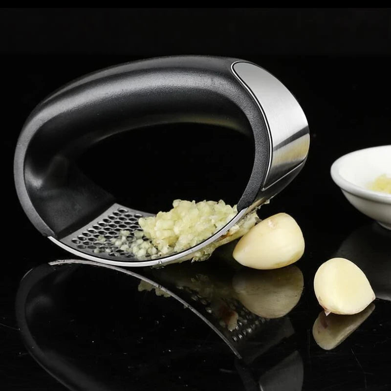 Stainless Steel Garlic Press Crusher Fruit Vegetable Kitchen Gadget